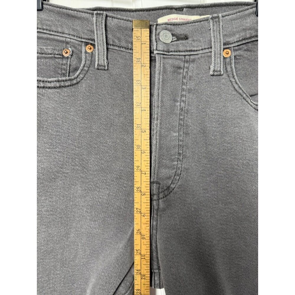 Levi's Women's Wedgie Straight Leg Charcoal Demin Jeans - Size 31 - Picture 10 of 12